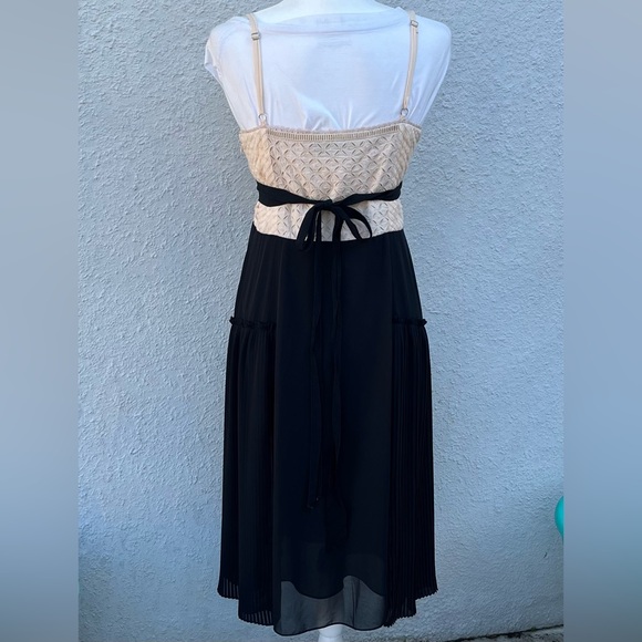 BCBG MaxAzria Summer Chiffon A-Line Dress Size : 10 - Picture 14 of 16